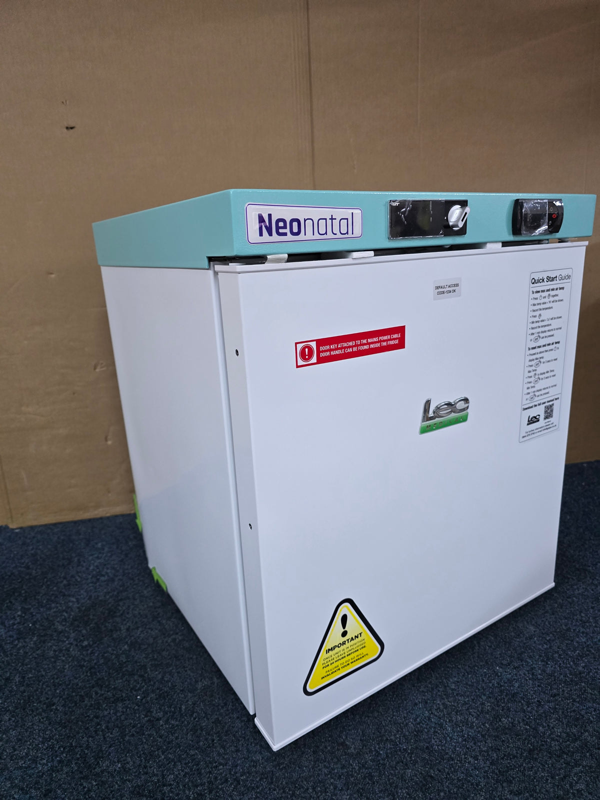LEC NSF39DC 39L Neonatal Countertop Freezer Solid Door White GRADE A