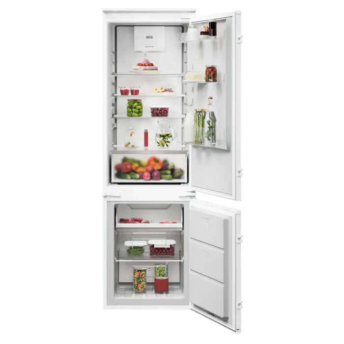 AEG TC7CS18GES Fridge Freezer Integrated 70/30 No Frost