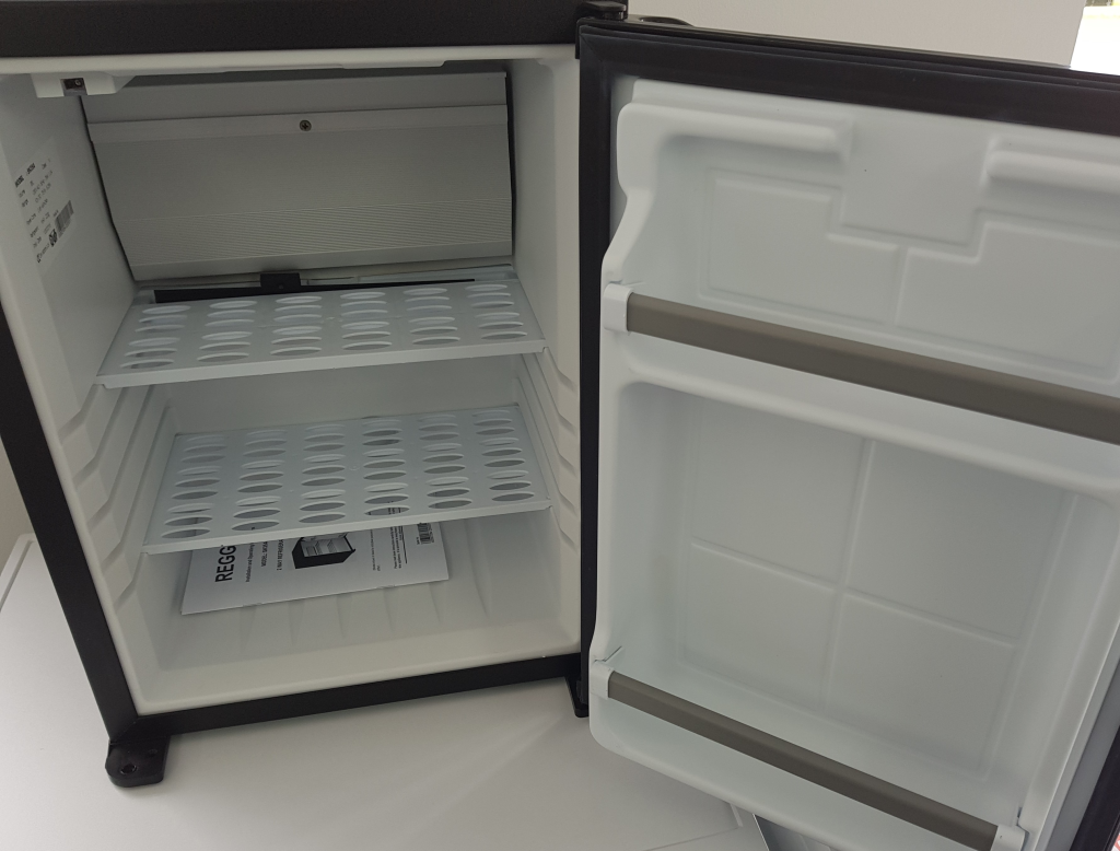 Reggio SK35A Motorhome Fridge 240 / 12 Volt Camper In Carbon Black GRADE B