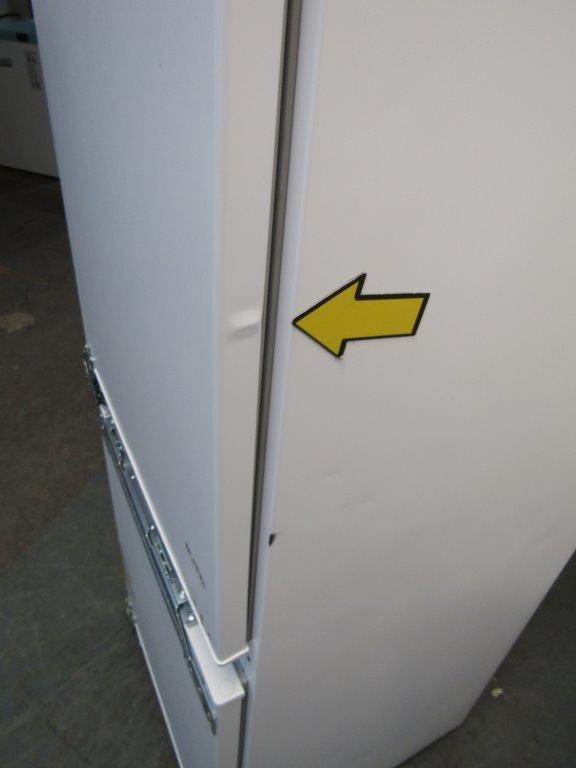 Samsung BRB26615EWW Frost Free Fridge Freezer Integrated 70:30 Fixed GRADE B