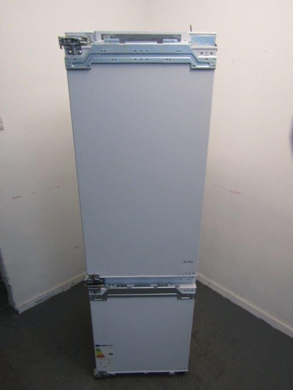 Samsung BRB26615EWW Frost Free Fridge Freezer Integrated 70:30 Fixed GRADE B