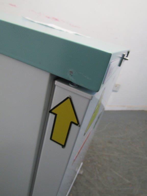Lec NSR158BT-UK Neonatal Undercounter Fridge White GRADE B