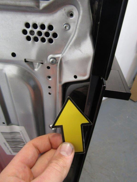 AEG PO7001SPT Built in Pyrolytic Single Oven Matt Black GRADE A