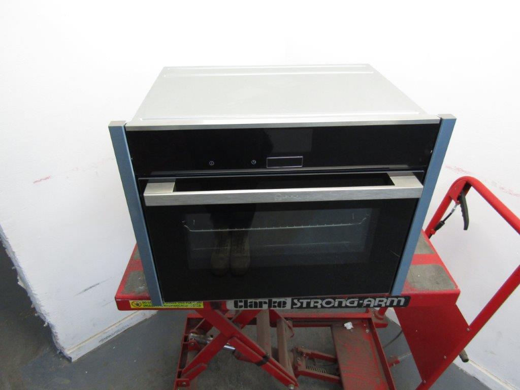Neff C17FS32N0B Integrated Compact Oven with Steam in Stainless Steel GRADE A