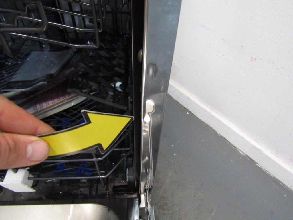 Haier XIB6B2S3FS-80 Wi-Fi Integrated Full Size Dishwasher GRADE B