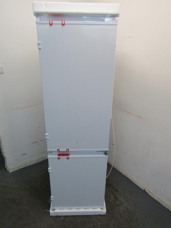 Electrolux LNT6NE18S1 Fridge Freezer Fully Integrated 70:30 Sliding GRADE A