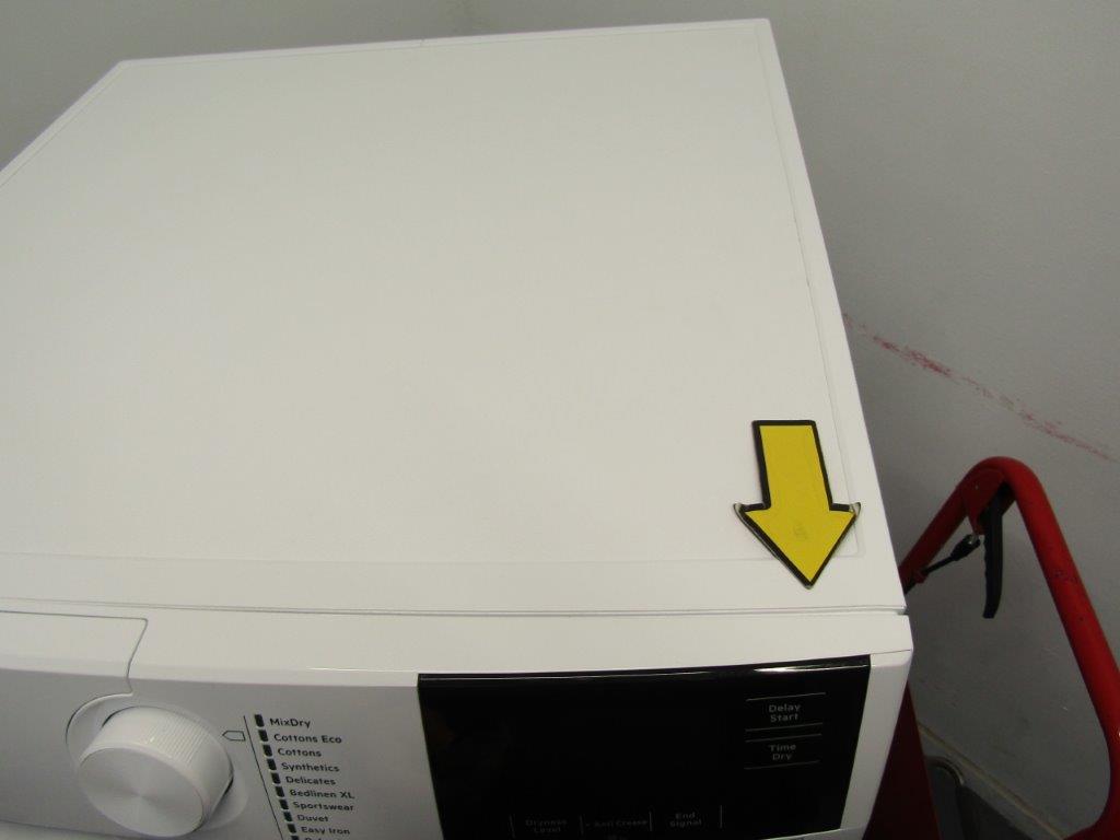 AEG TR718L4B Tumble Dryer 8kg Heat Pump in White GRADE A