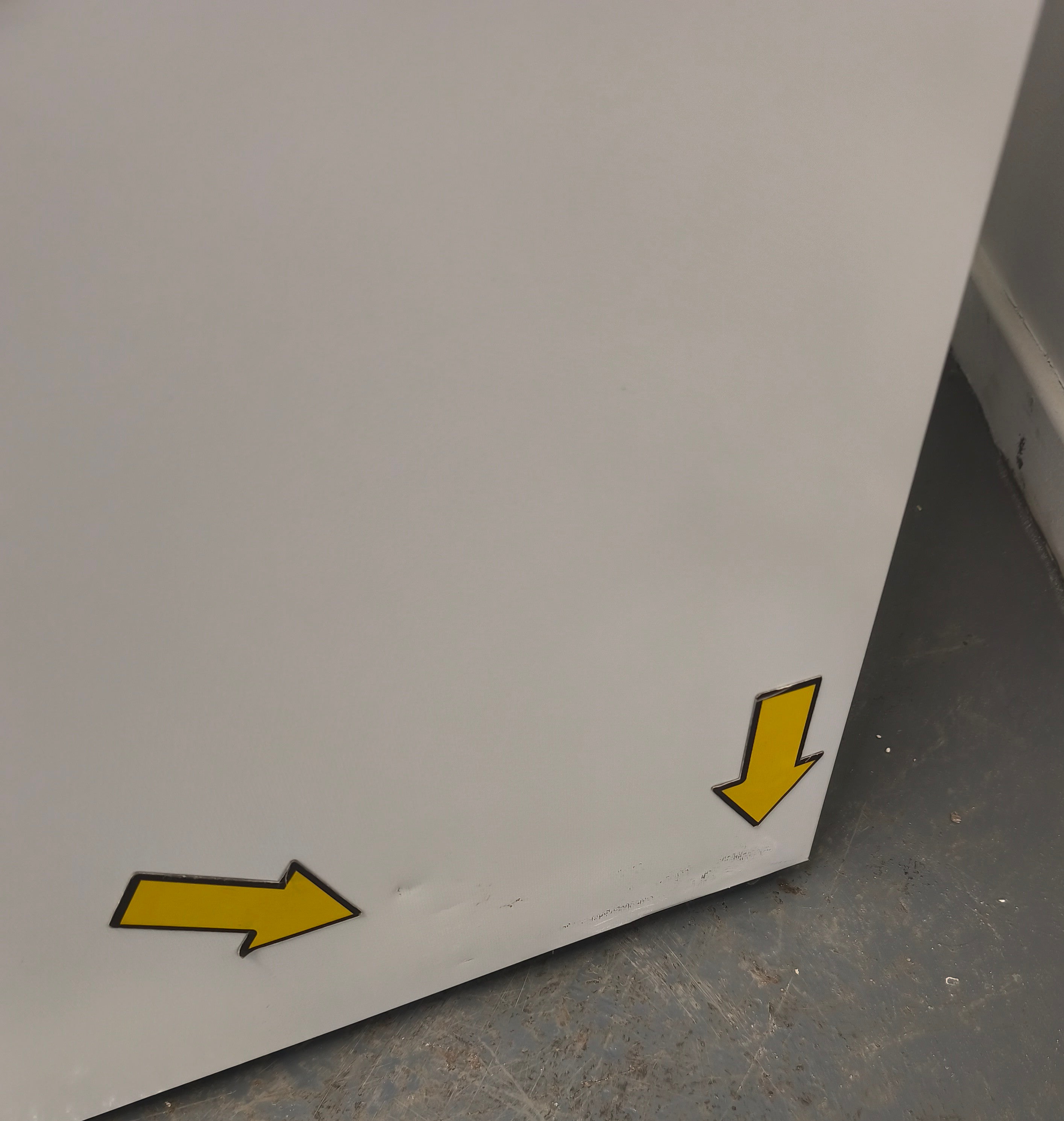 Lec Tall Laboratory Freezer LSFSF312BT 312 Litre Bluetooth White GRADE B