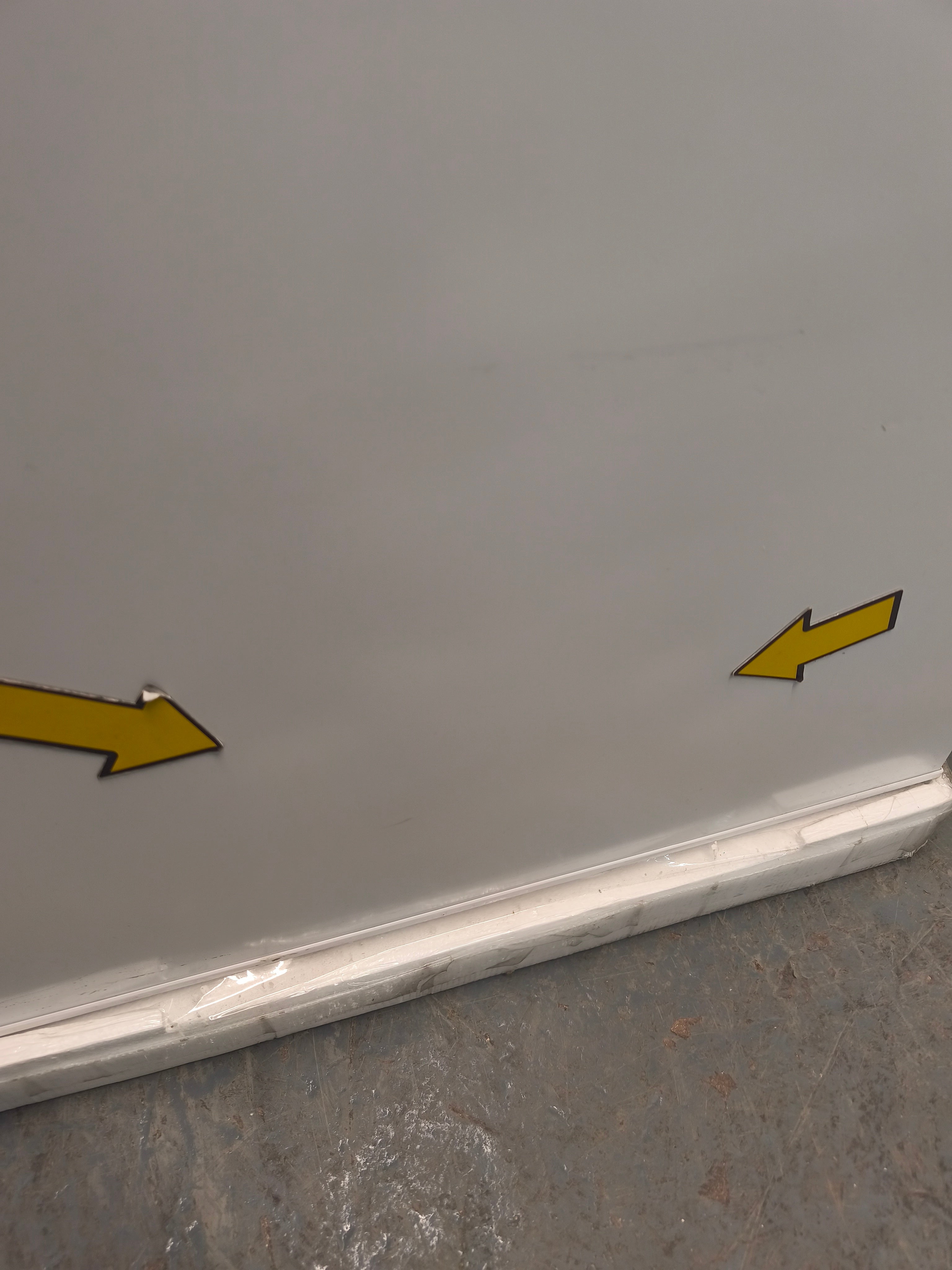 Lec LSFSF98BT Laboratory Freezer 98 Litre Under Counter White GRADE B