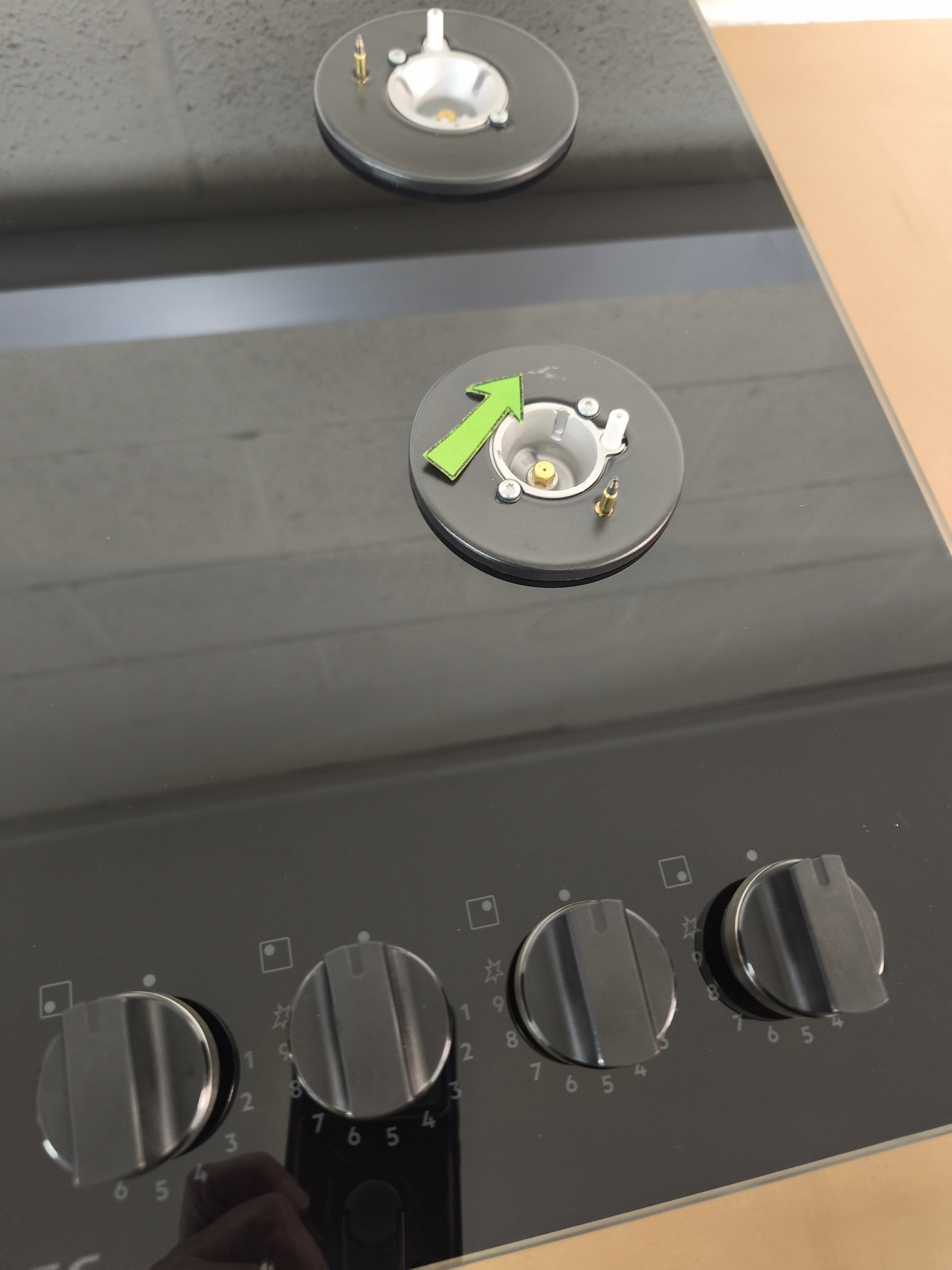 AEG HKB64420NB Gas Hob on Glass 60cm Flamelight 4 Burner Black GRADE A