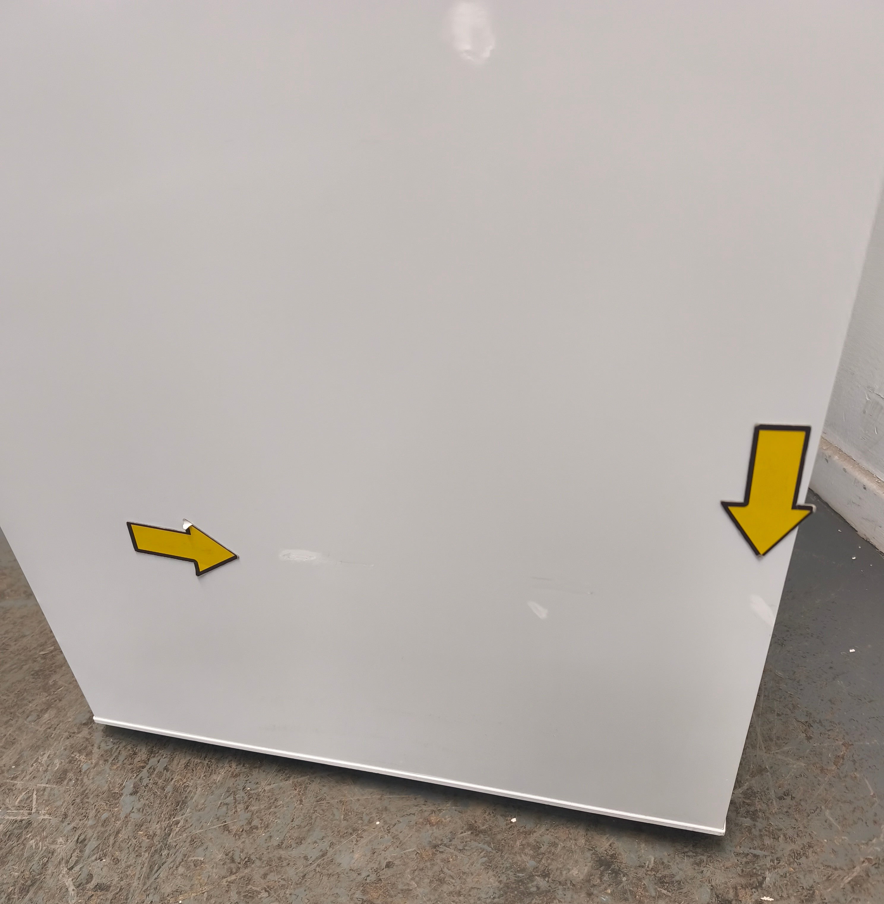 Lec PPSR400BT-DLK Pharmacy Fridge 400L Digital Lock Solid Door GRADE B