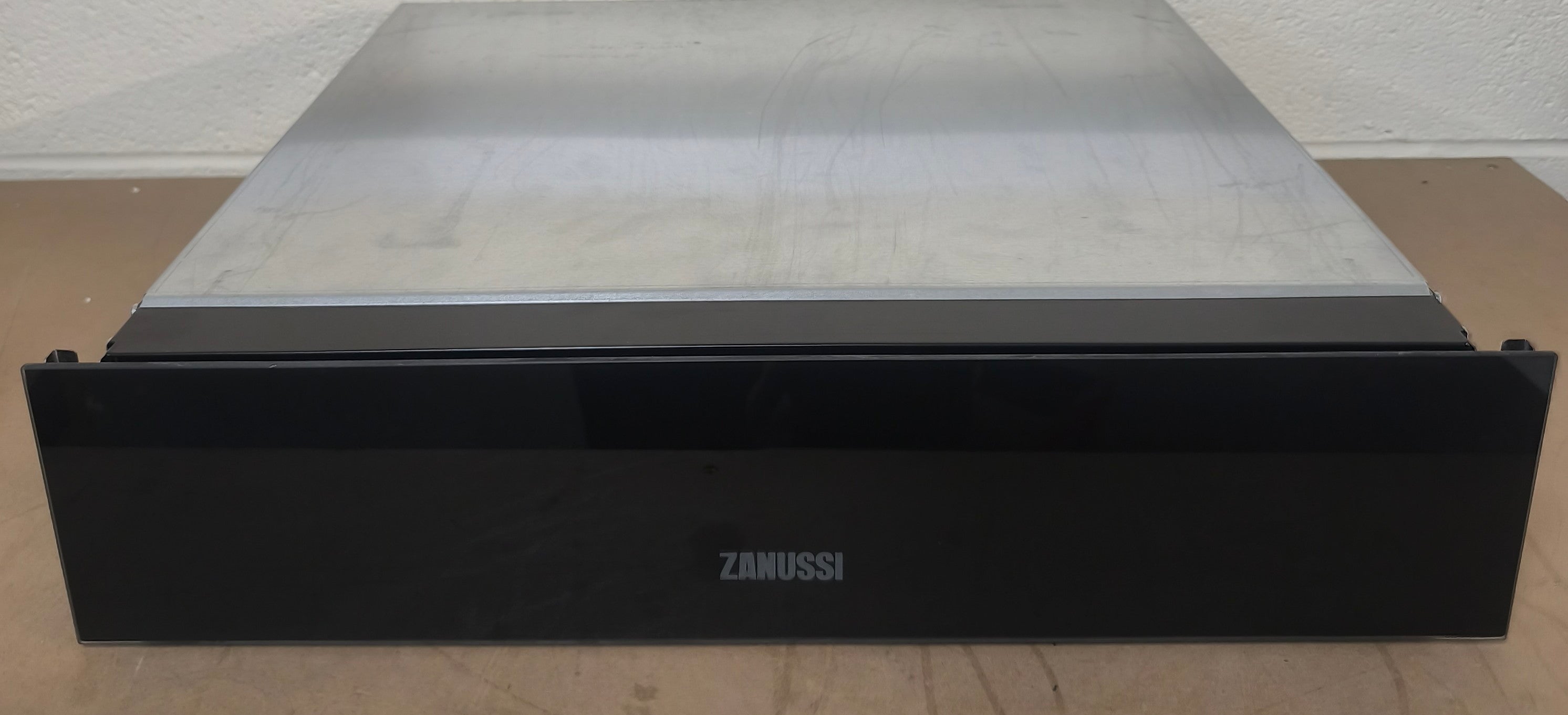 Zanussi ZWD141K Warming Drawer 14cm in Black GRADE B