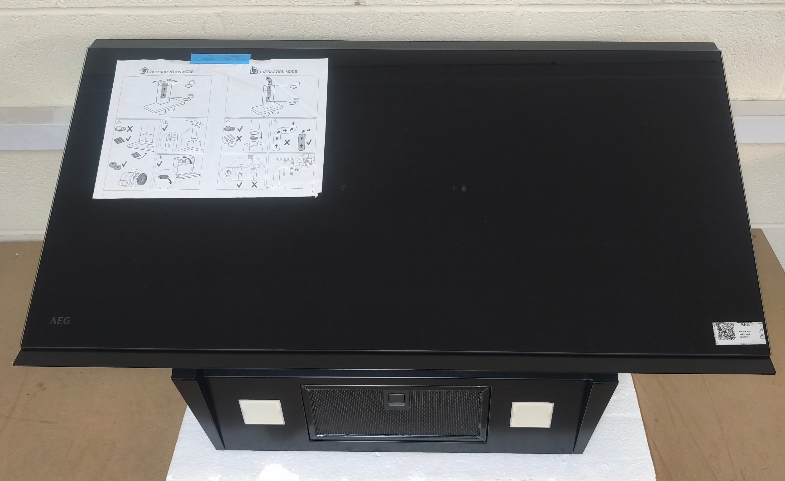 AEG GV77D91SB Chimney Hood 90cm Angled in Black GRADE B