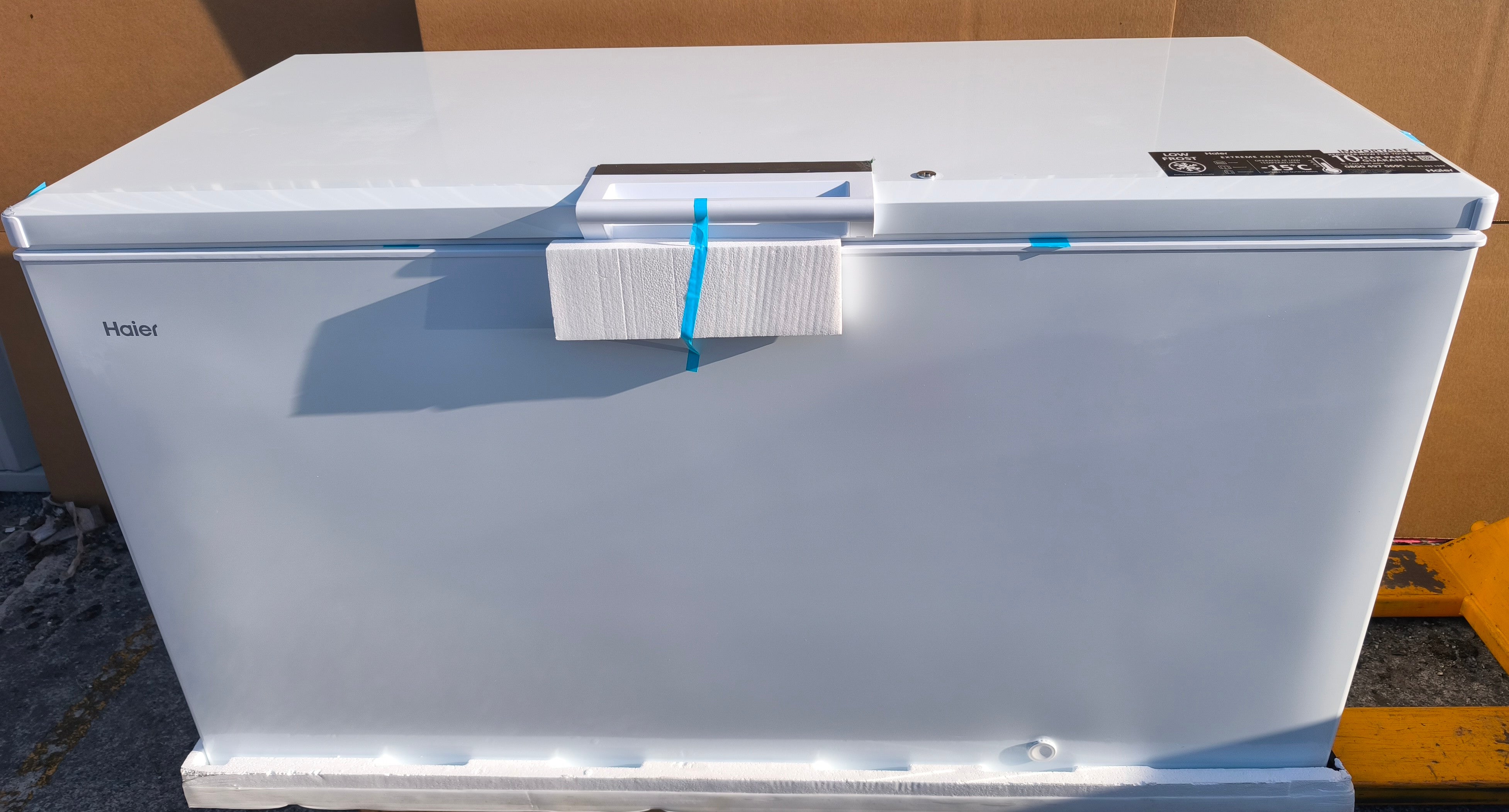 Haier HCE519EK 504 Litres Chest Freezer in White GRADE A