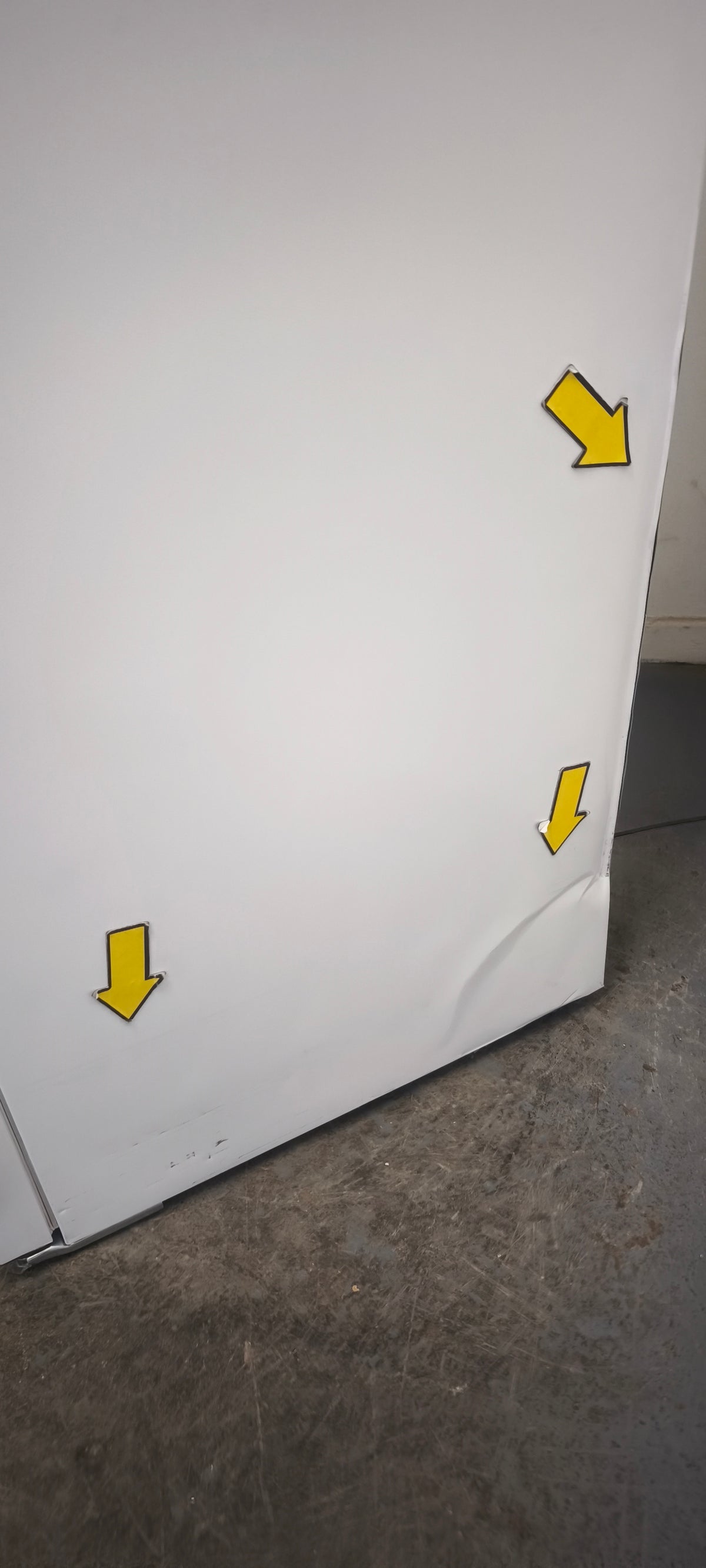 Lec PPGR310BT Pharmacy Fridge 310L Bluetooth Enabled Glass Door GRADE B