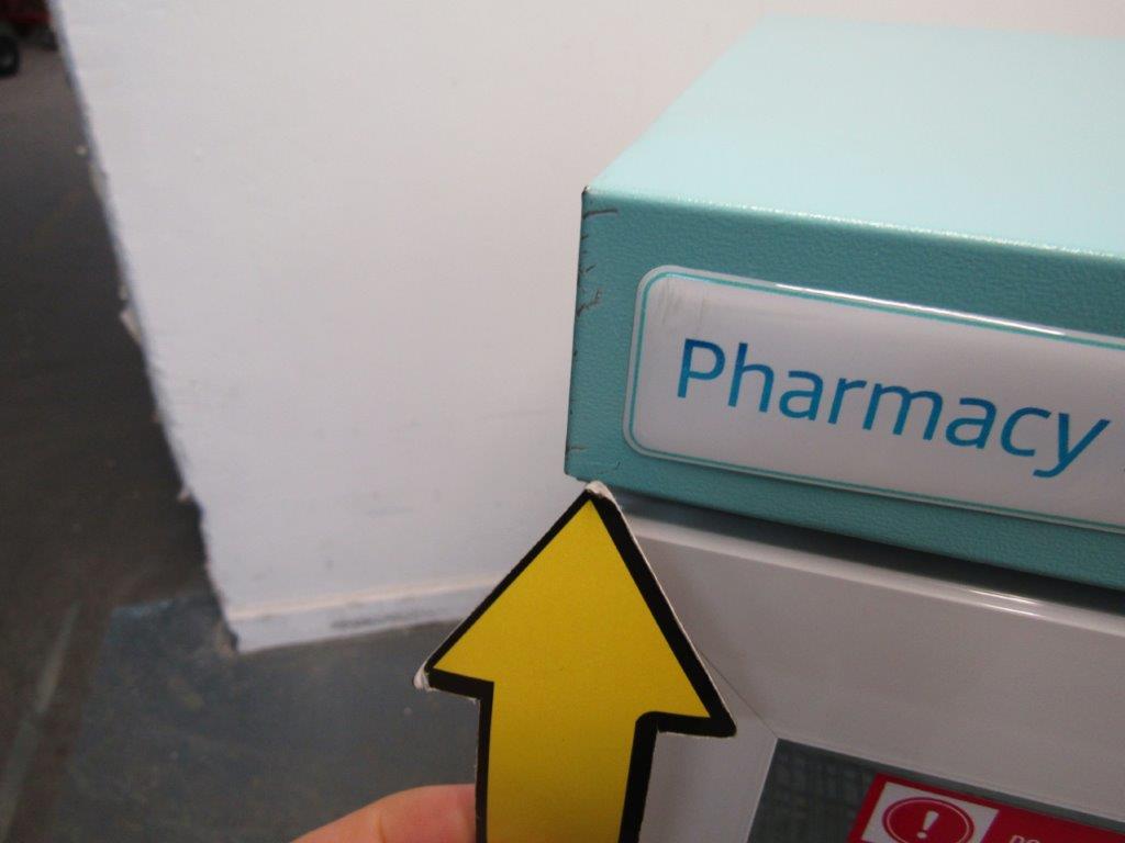 Lec PPGR158BT-UK Pharmacy Refrigerator Solid Door 158L White GRADE B