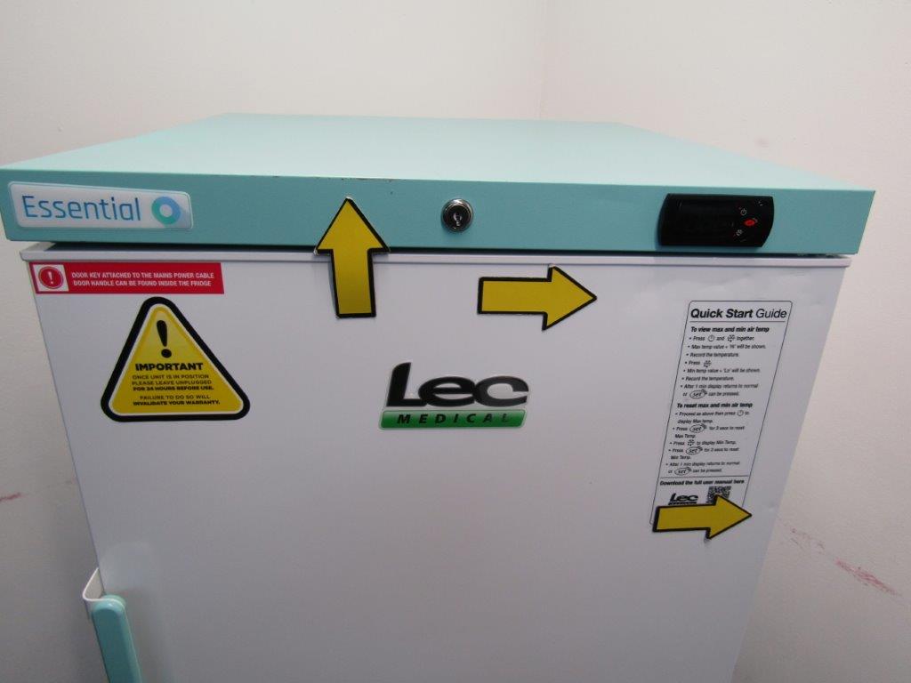 Lec WSR310DC-UK 310L Ward Fridge with Solid Door White GRADE B