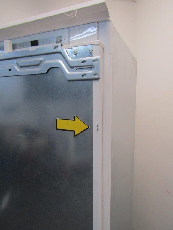 Neff KI6873F30G Fridge Freezer Low Frost Integrated 70:30 Fixed Door GRADE A