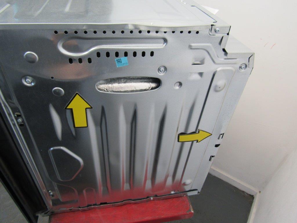 AEG NBE7P731AB MealAssist Pyrolytic Single Oven in Gloss Black GRADE A