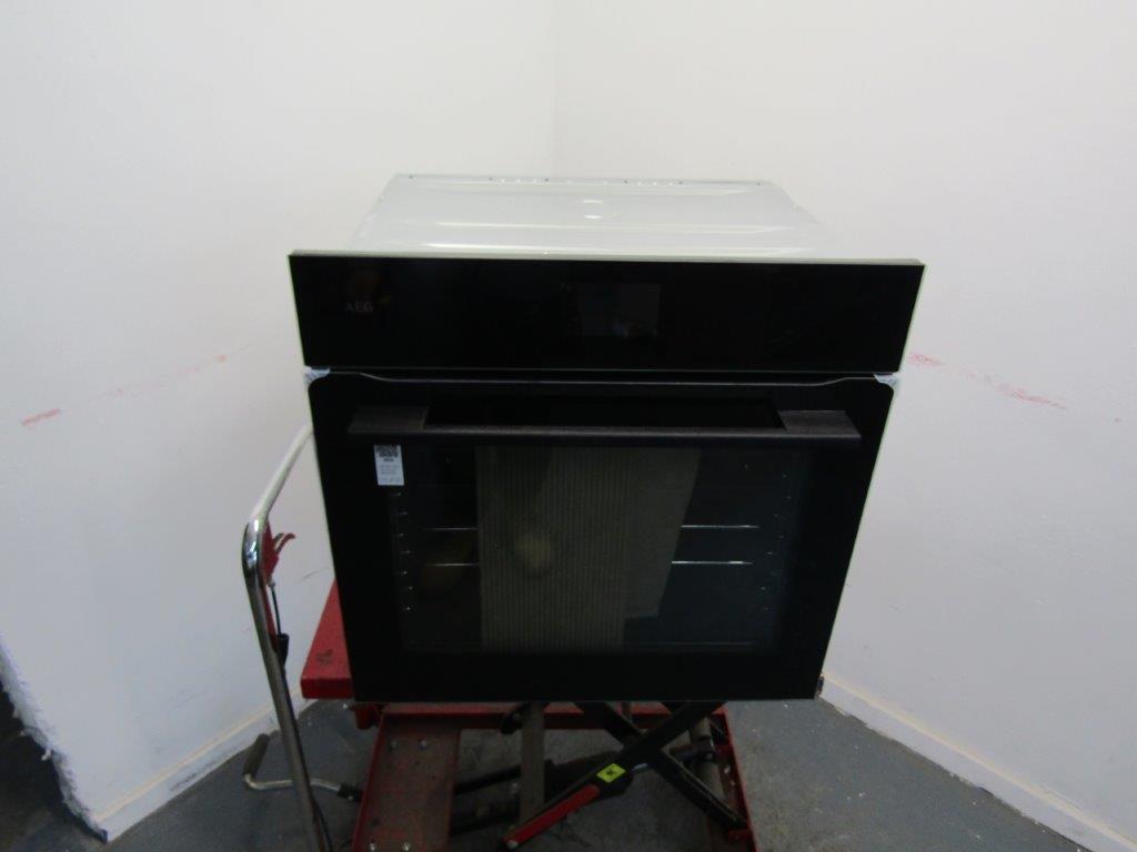 AEG NBE7P731AB MealAssist Pyrolytic Single Oven in Gloss Black GRADE A
