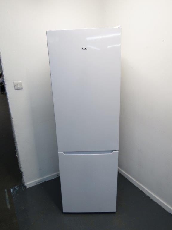 AEG ORC5S331EW 60cm Frost Free Fridge Freezer in White GRADE B