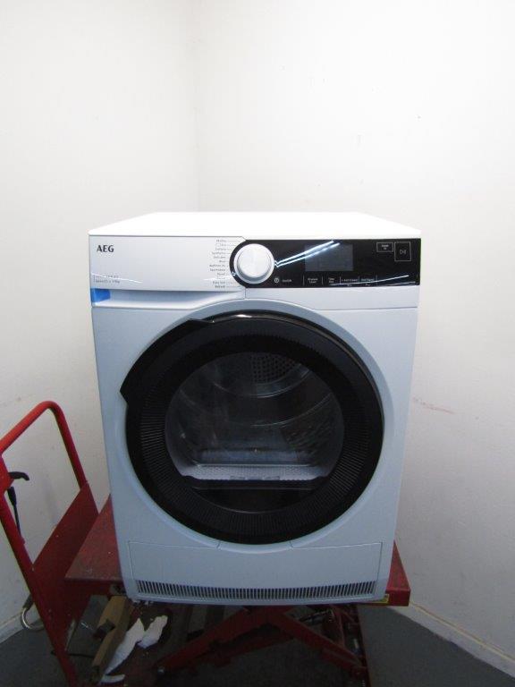 AEG TR739G4B Tumble Dryer 9kg Heat Pump in White GRADE A