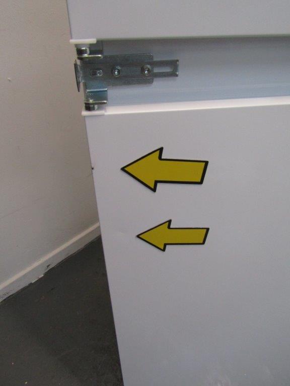 Electrolux LNS5LE18S5 Fridge Freezer 50:50 Fully Integrated GRADE A