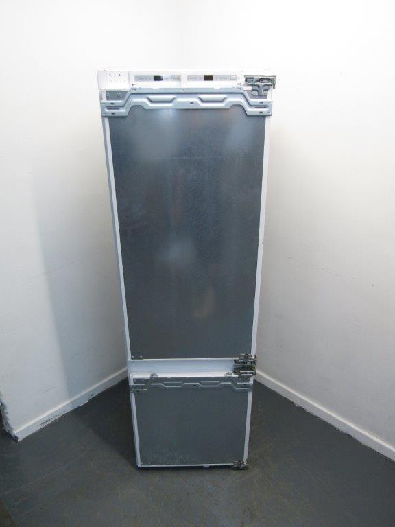 Neff KI6873F30G Fridge Freezer Low Frost Integrated 70:30 Fixed Door GRADE B