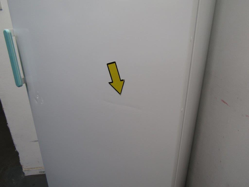 Lec PPSR400BT Pharmacy Fridge 400L Bluetooth Enabled Solid Door GRADE B