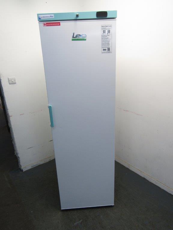 Lec LSFSF312BT 312 Litre Tall Laboratory Freezer in White REFURBISHED