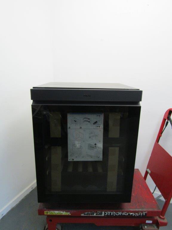 AEG AWUD040B8B Wine Cooler Undercounter Integrated Black GRADE A