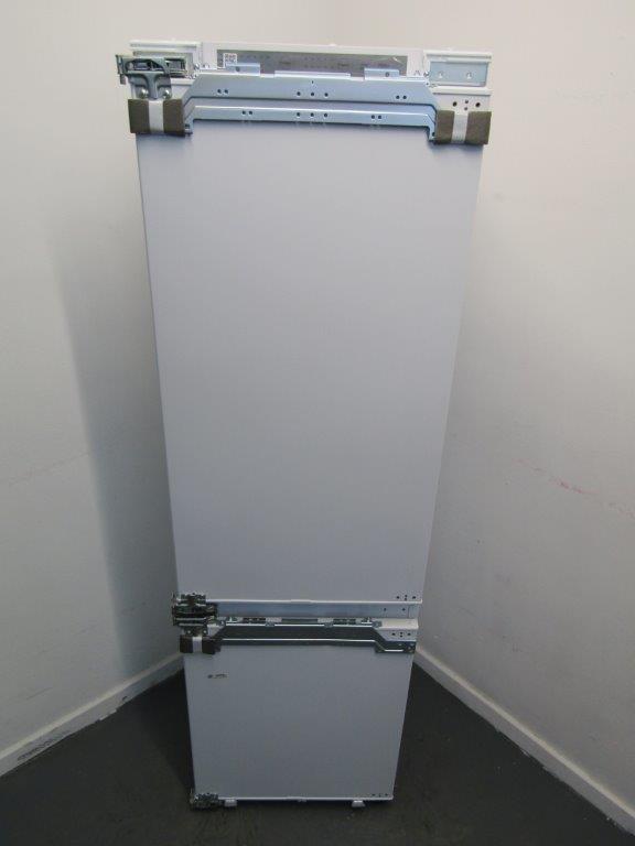 Samsung BRB26615EWW Frost Free Fridge Freezer Integrated 70:30 Fixed GRADE B