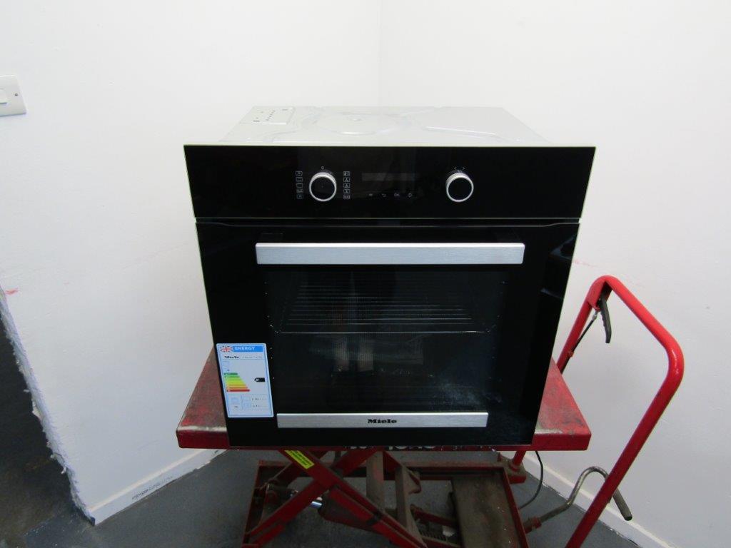 Miele H2465BP Single Built In Electric Oven Stainless Steel / Obsidian Black GRADE A