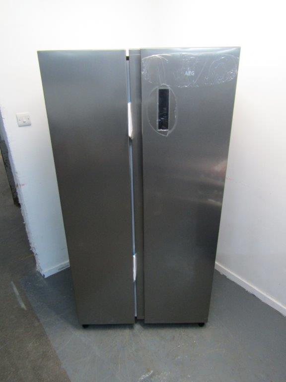 AEG RXB659E6NU Fridge Freezer American in Stainless Steel GRADE A