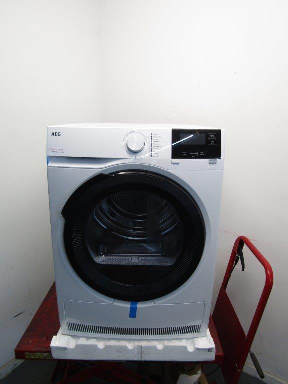 AEG TR718L4B Tumble Dryer 8kg Heat Pump in White GRADE A