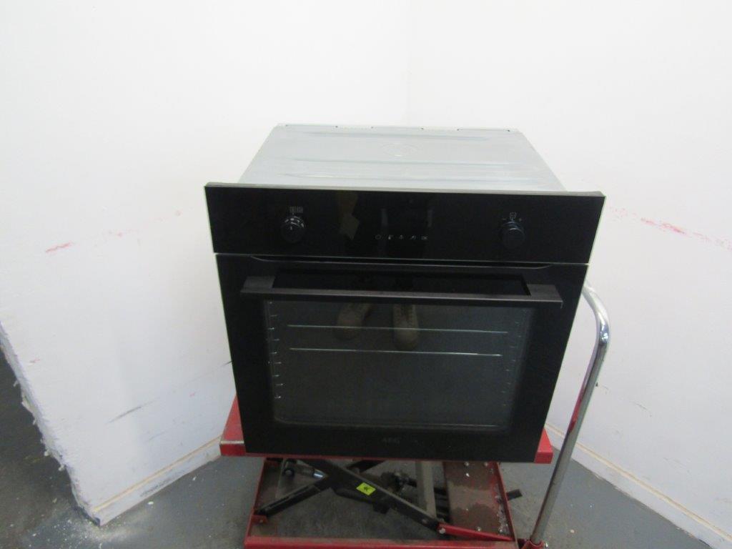 AEG BPK556260B Single Oven Electric Steambake Pyrolytic in Black GRADE A