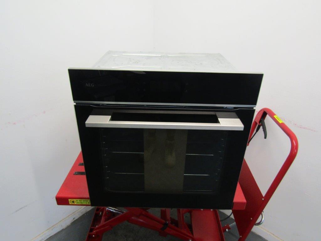 AEG GX7PB63FSB MealAssist Pyrolytic Single Oven in Gloss Black GRADE A