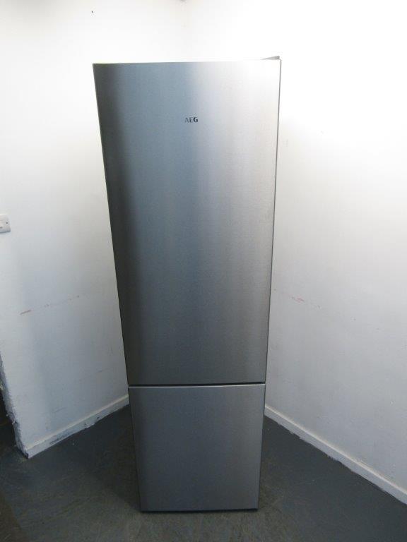 AEG RCB636E2MX Freestanding Frost Free Fridge Freezer in Silver GRADE A