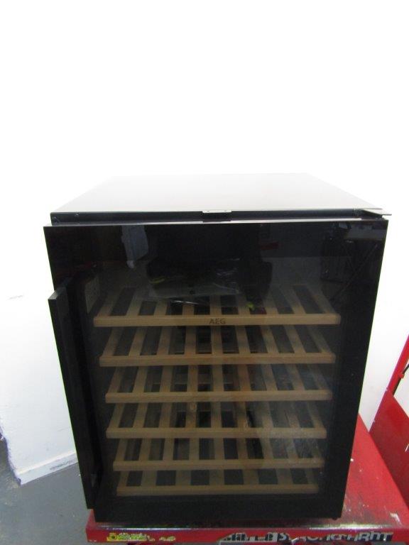 AEG AWUS052B5B Wine Cooler 52 Bottle Integrated Black GRADE A