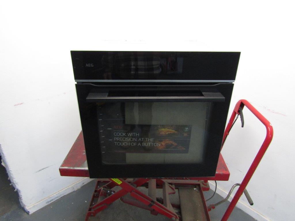 AEG TT9PB831AB Single Oven Electric Built In Gloss Black GRADE A