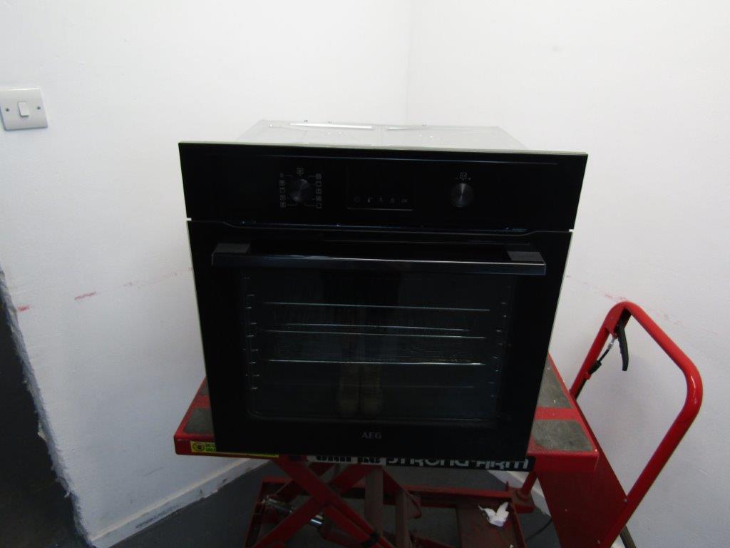 AEG BPX535A61B Single Oven Electric Built in Pyrolytic in Black GRADE A