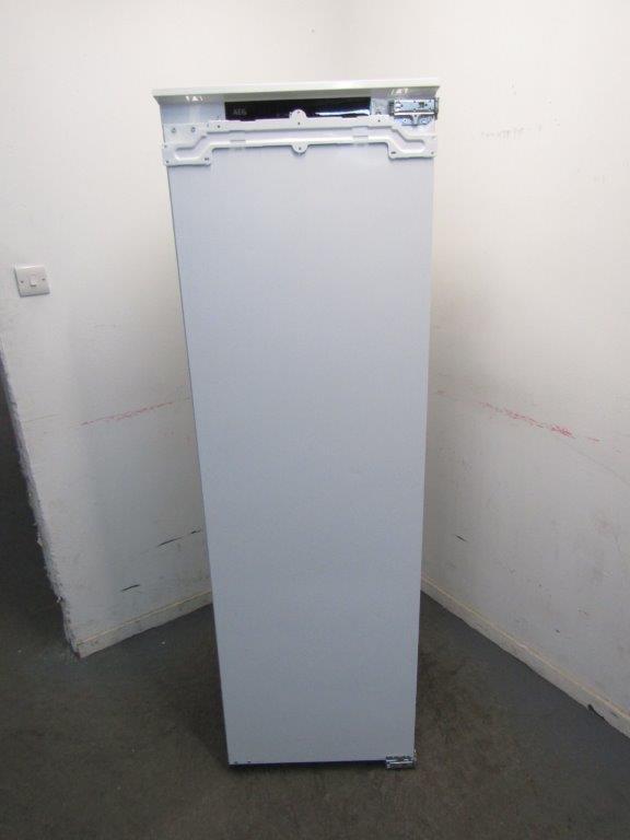 AEG SKK818E9ZC Tall Fridge Fully Integrated MultiFlow Fixed Door GRADE A