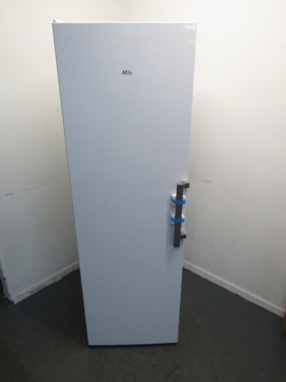 AEG OAG6N281EW Freestanding Tall Frost Free Freezer White GRADE A