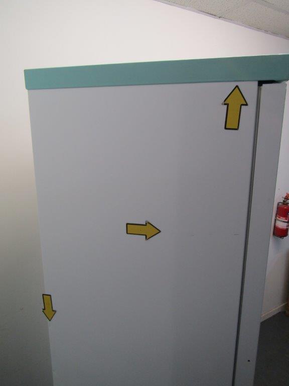 Lec PPGR400BT-UK Pharmacy Refrigerator Glass Door 400L White GRADE B