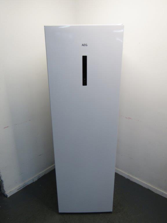AEG RKB638E2MW Tall Larder Fridge in White GRADE A