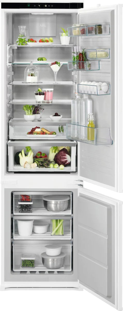 AEG NSC8M191DS Fridge Freezer Integrated Extra Tall 70:30 Frost Free