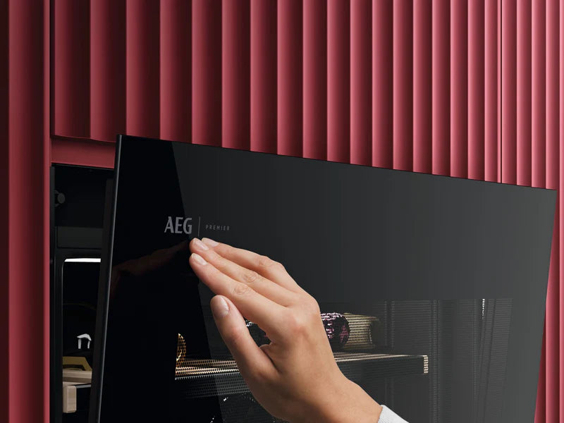 AEG NKW8P21KAB Built In Drop Door Wine Cooler Gloss Black