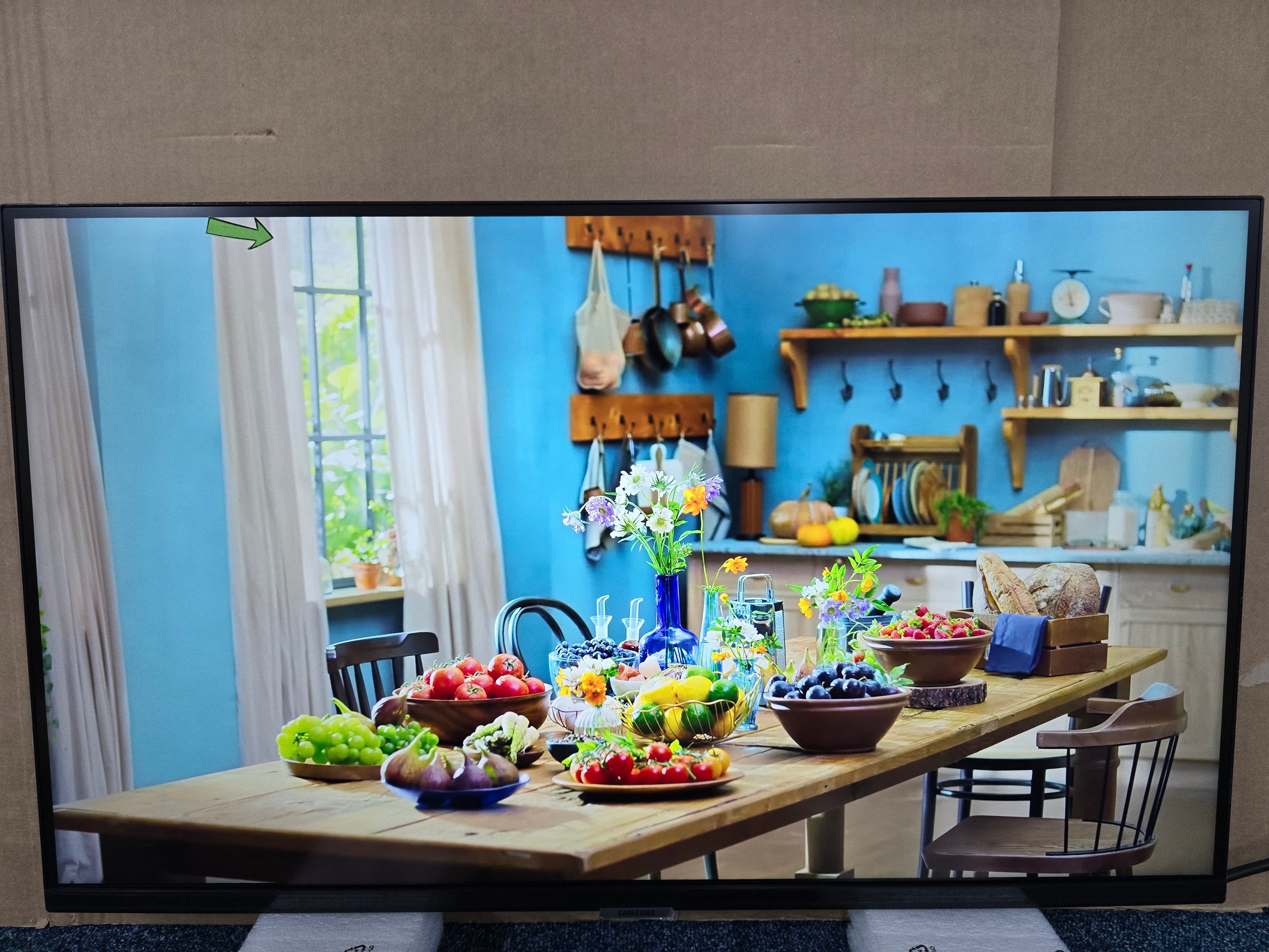 Samsung LS32DM700UUXXU 32" Monitor Smart 4K UHD GRADE B