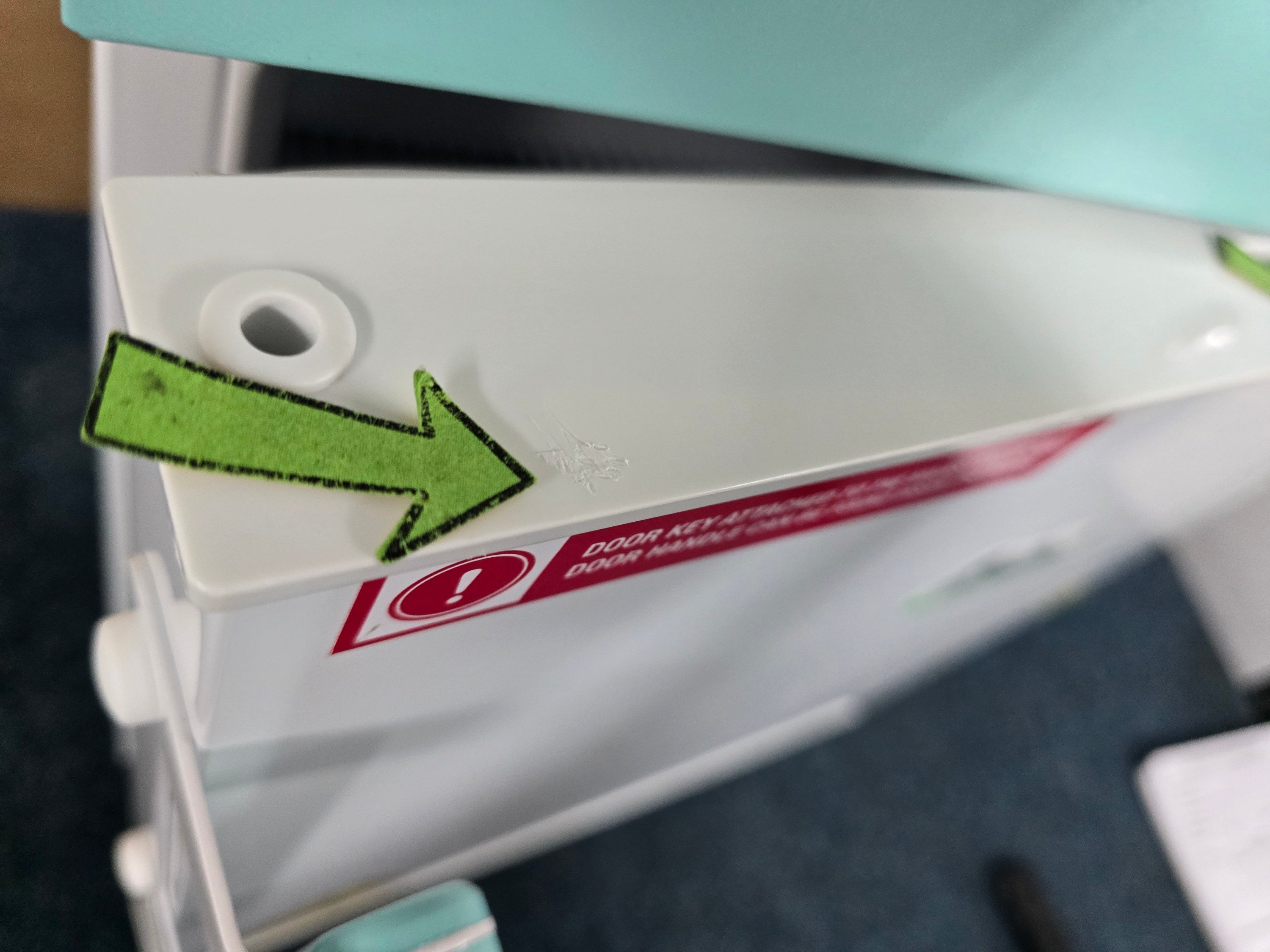 Lec PESR47DC-UK Pharmacy Refrigerator 47L Countertop Solid Door White GRADE B