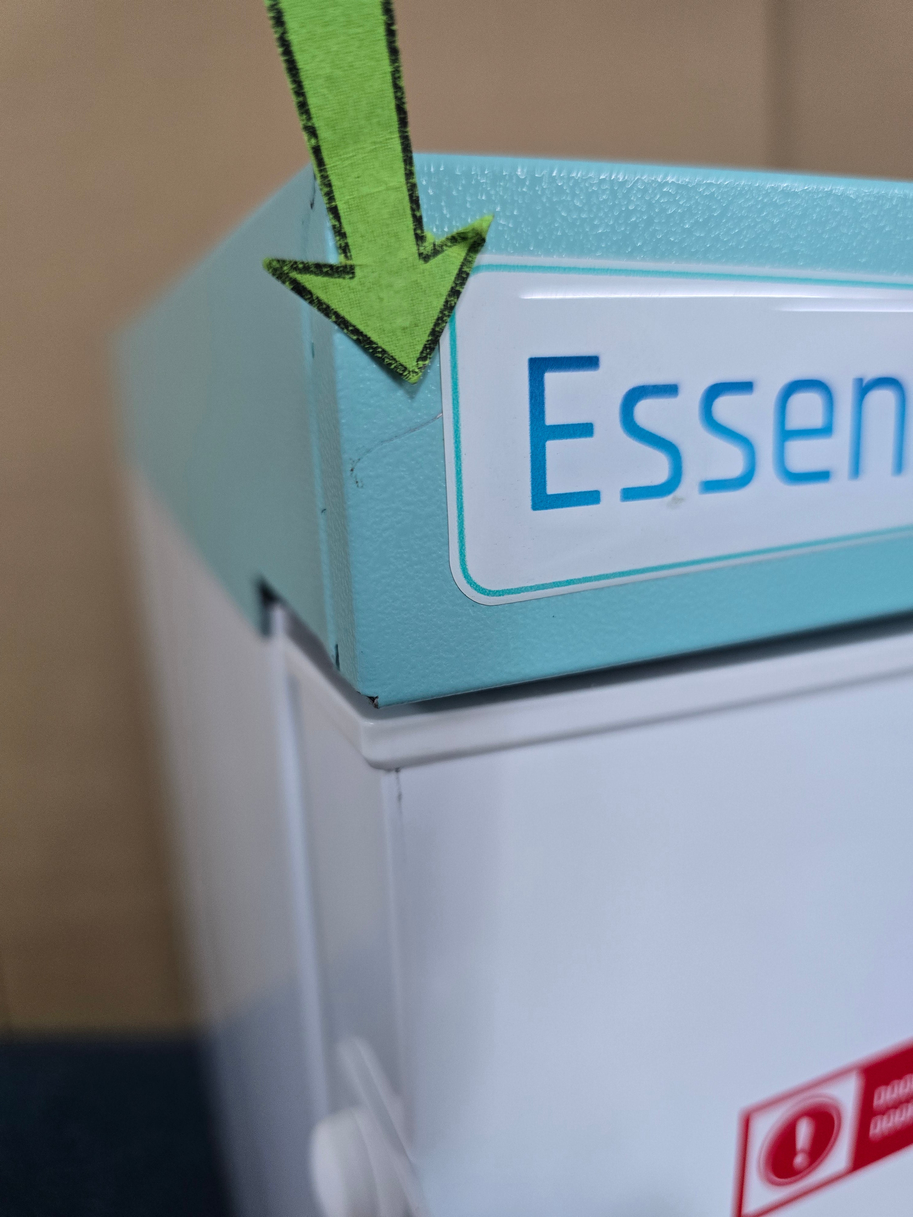 Lec PESR47DC-UK Pharmacy Refrigerator 47L Countertop Solid Door White GRADE B